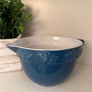 StoneWall Kitchen Kate Williams Batter Mixing Bowl Blue Floral Embossed